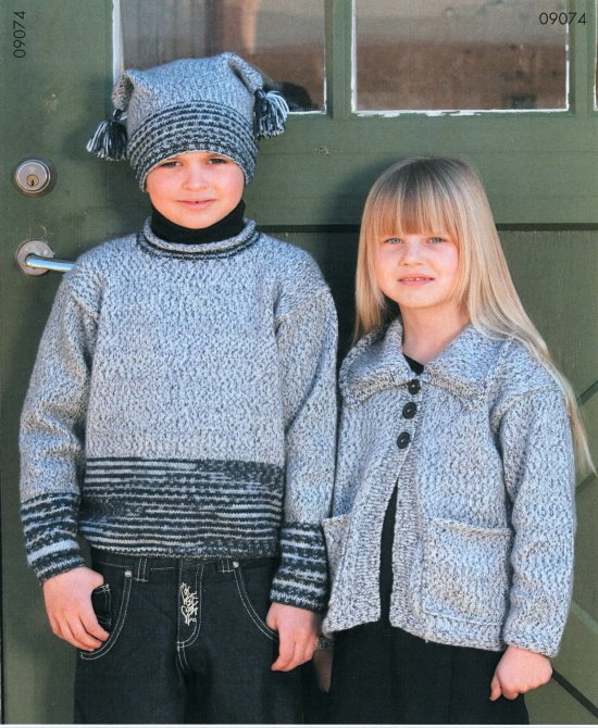  MK 09074 Glatstrikket barne sweater, trje og hue 